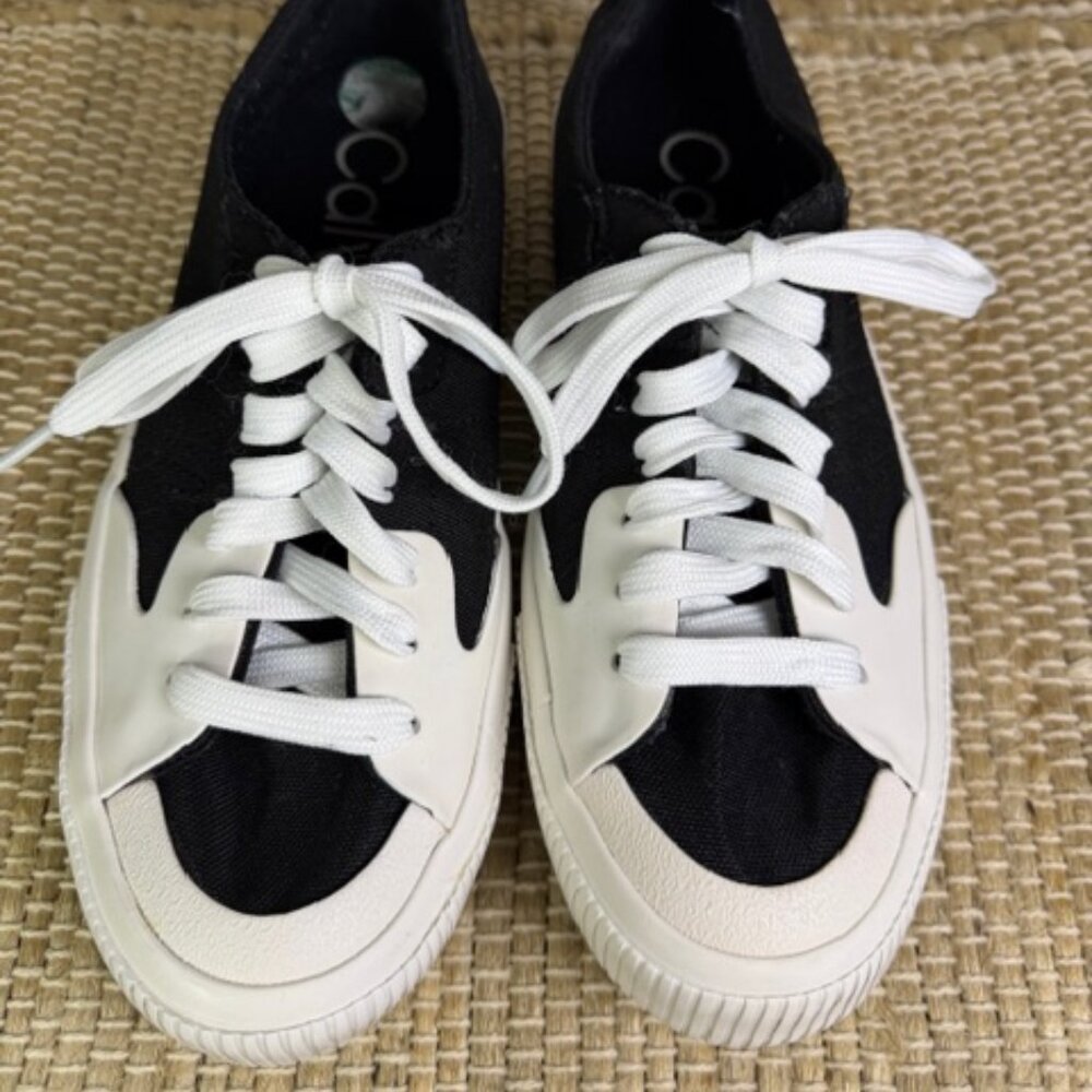 Calvin Klein "Lauri" Logo Lace Up sneakers Black and White, size 7.5